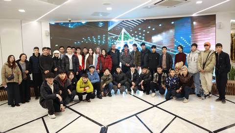 Памятная фотография у Национального музея